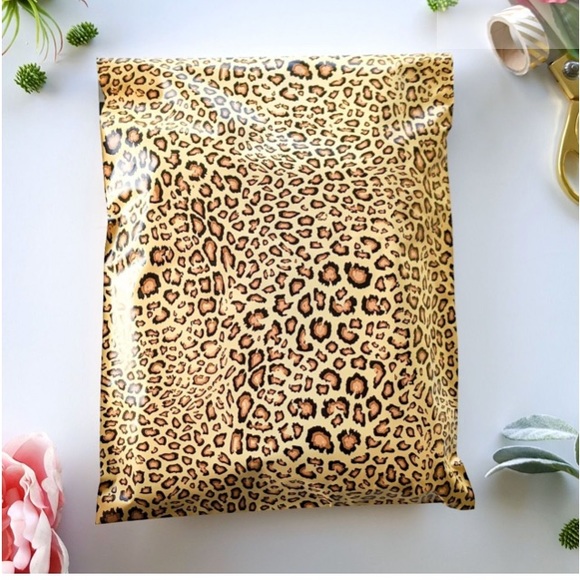 Set of 19 - 10”x13” Leopard Poly Mailers - Picture 1 of 2